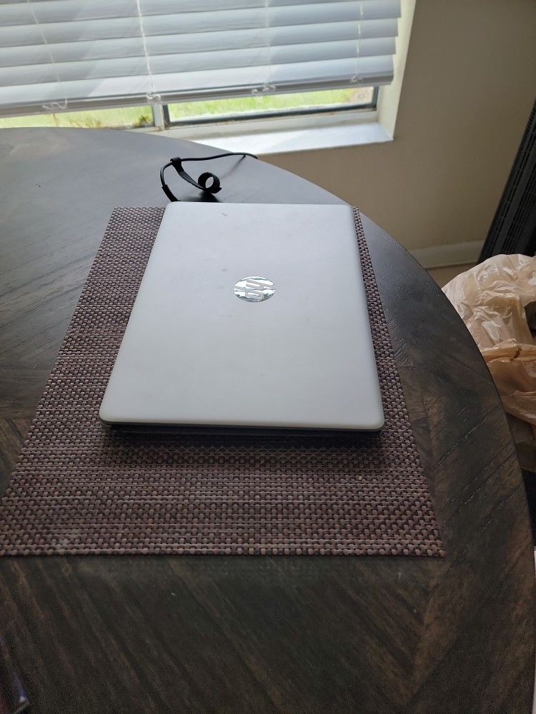 Electronics For Sale , Hp Laptop , Bluetooth Speaker, Beats Studio Ear Buds