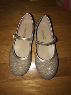 Girls flats, size 11