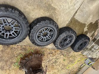 Dodge/ram Moto Rims With GY On Them