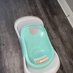 The First Years 4 in 1 Warming Comfort Tub - Convertible Baby Bathtub for Newborns