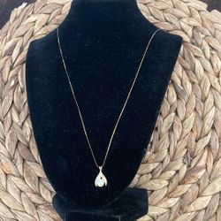 14k. Real Gold No Fake Chain And Charm WhitDiamond