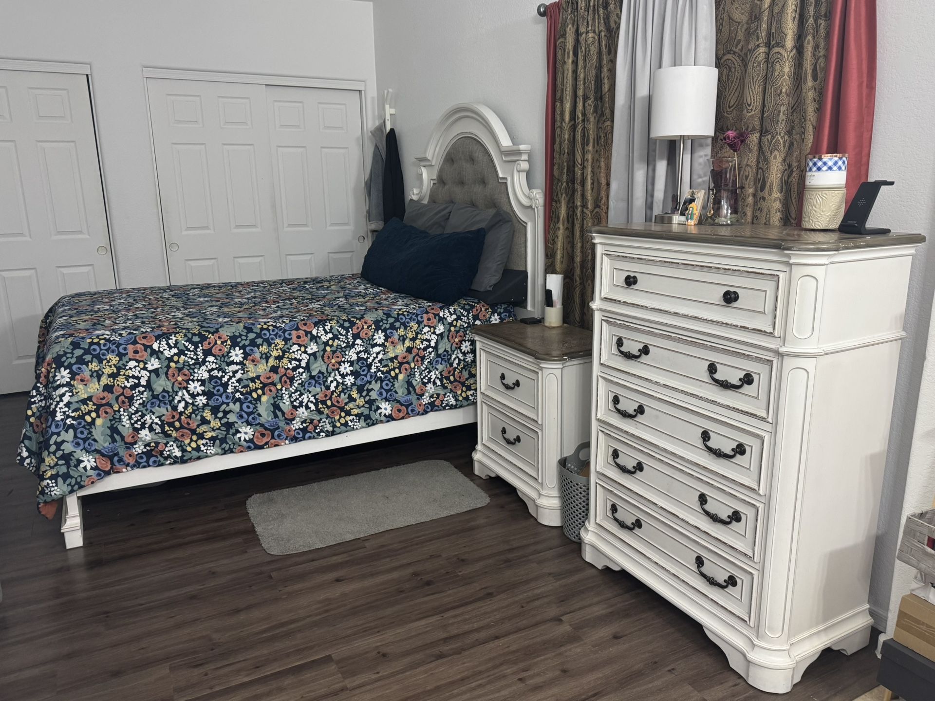 White Queen Bedroom Set
