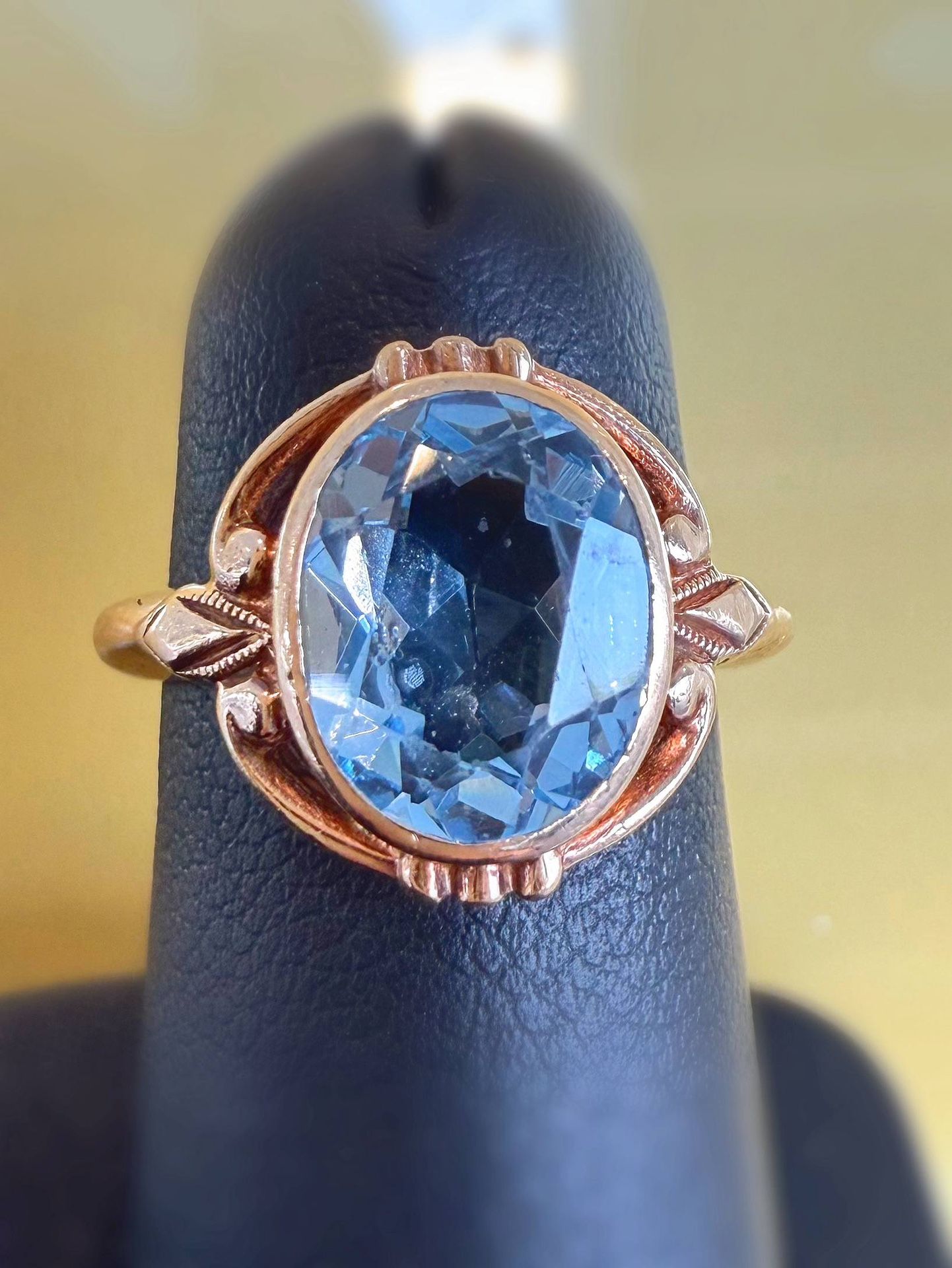 Vintage Art Deco 10k solid yellow gold 2.5 carat oval Aquamarine stone ring sz 4.75