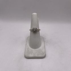 10kt Gold Diamond Engagement Style Ring 