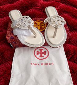 New Tory Burch Sandals Size 8.5 - White