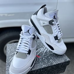 AIR JORDAN 4 RETRO