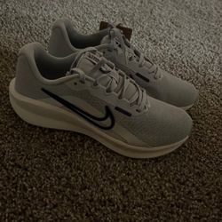 Brand new Nike tennis shoe