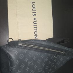 Lv sling bag
