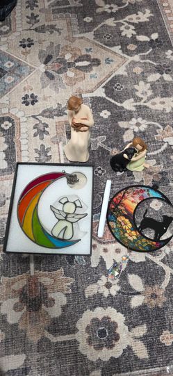 Dog memorial decor