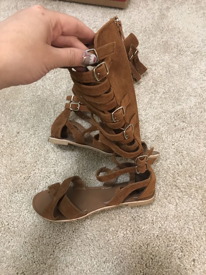 Gladiator sandals size 6