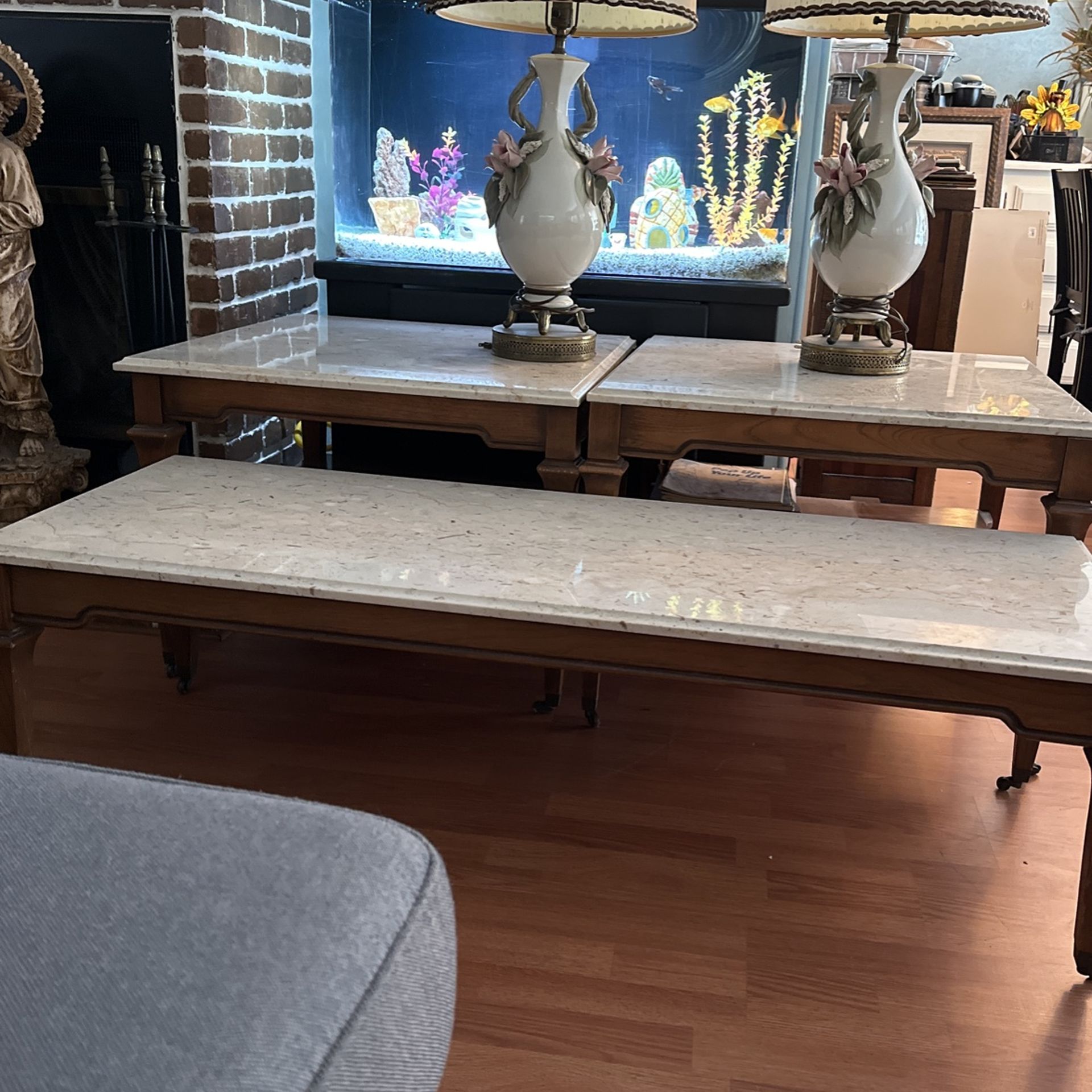 Mármol Tables And Lamps