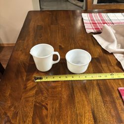Pyrex Creamer and Ramekin Bowl 