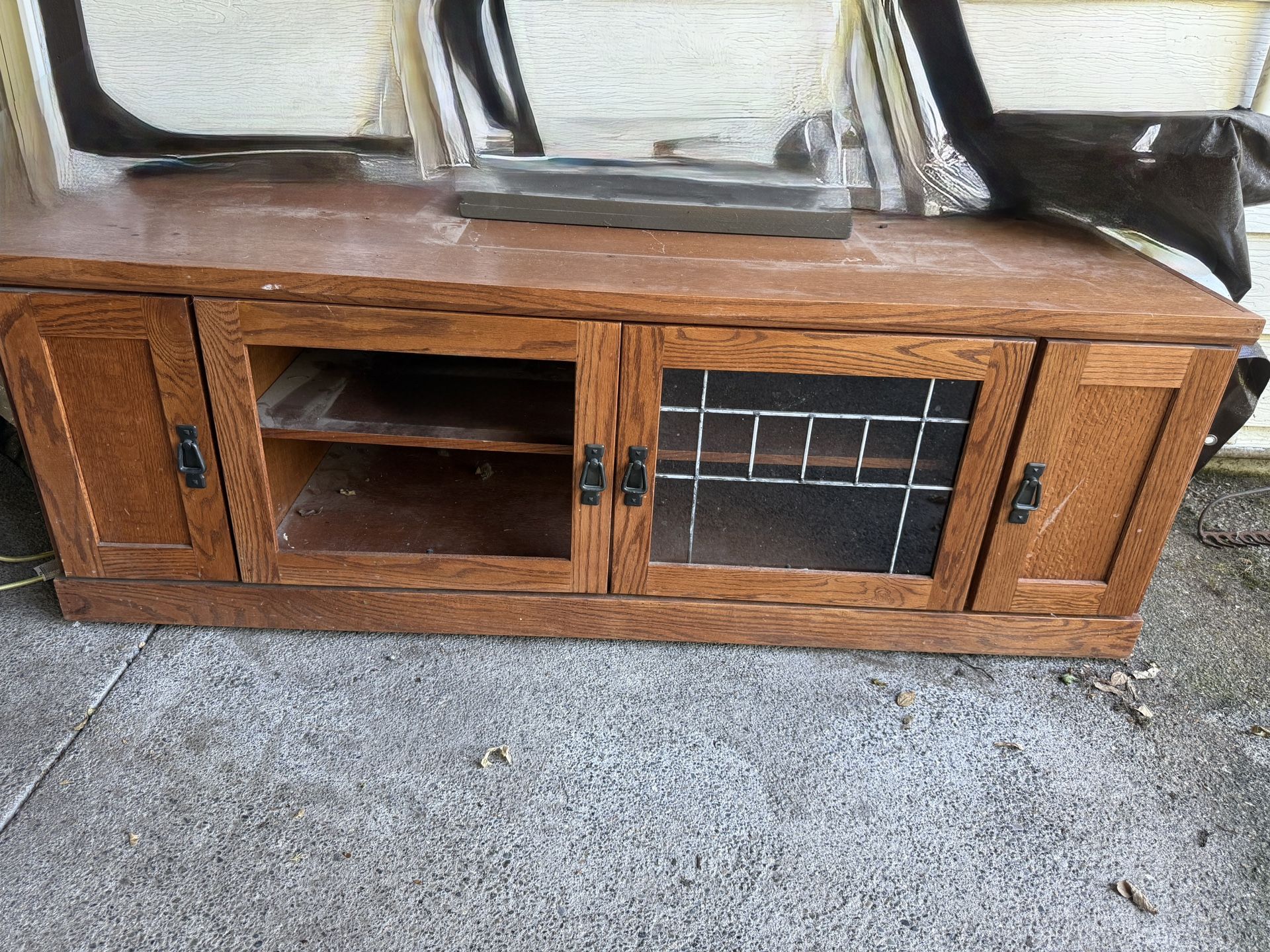 Entertainment Center/Tv Stand