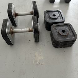 Adjustable dumbbells set