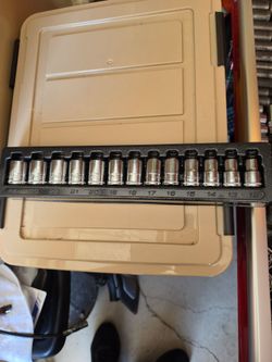 Socket set 1/2 in