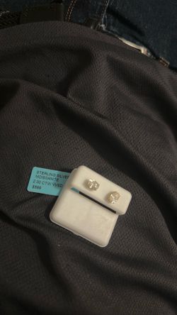 Message me an offer it don’t hurt to ask.