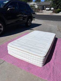 Twin Mattress - Awara Natural Hybrid Open Box