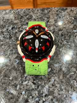 Vintage Ceramic 2001 Vandor Pelzman Designs Bowling Theme Wrist Watch Pair of Salt and Pepper Shakers. Brand new never used. Perfect condition there