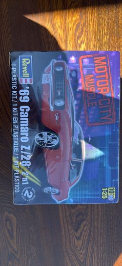 Revel 69 Camaro ( unopen) Z28  Plastic Model