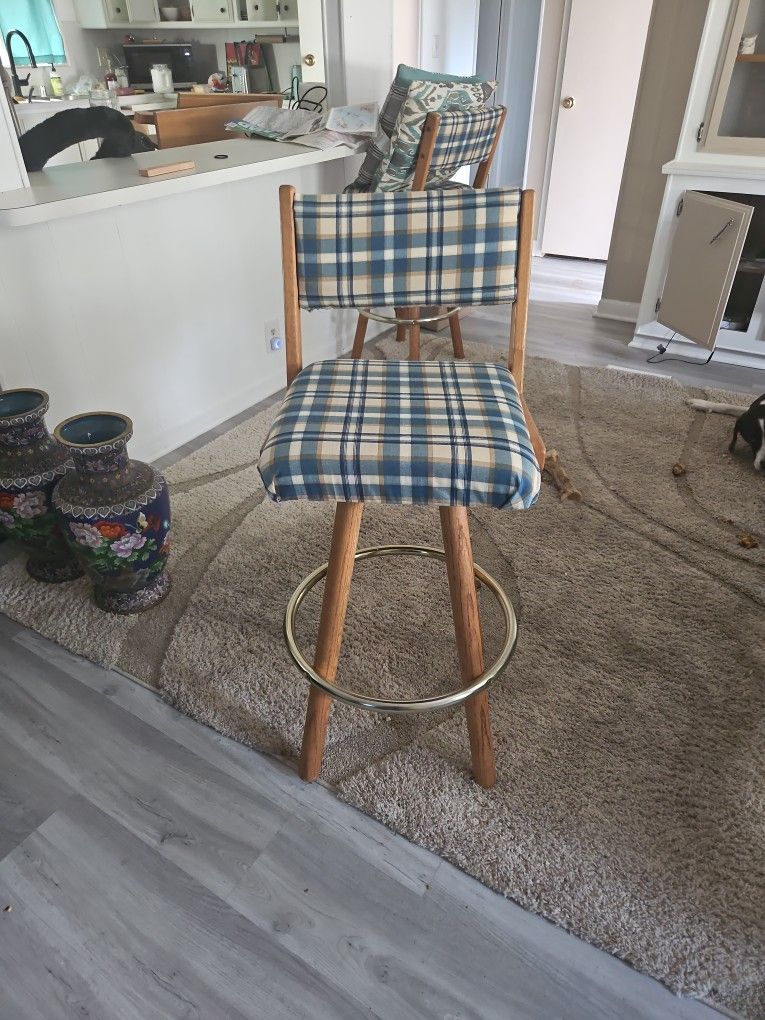 2 Bar Stools
