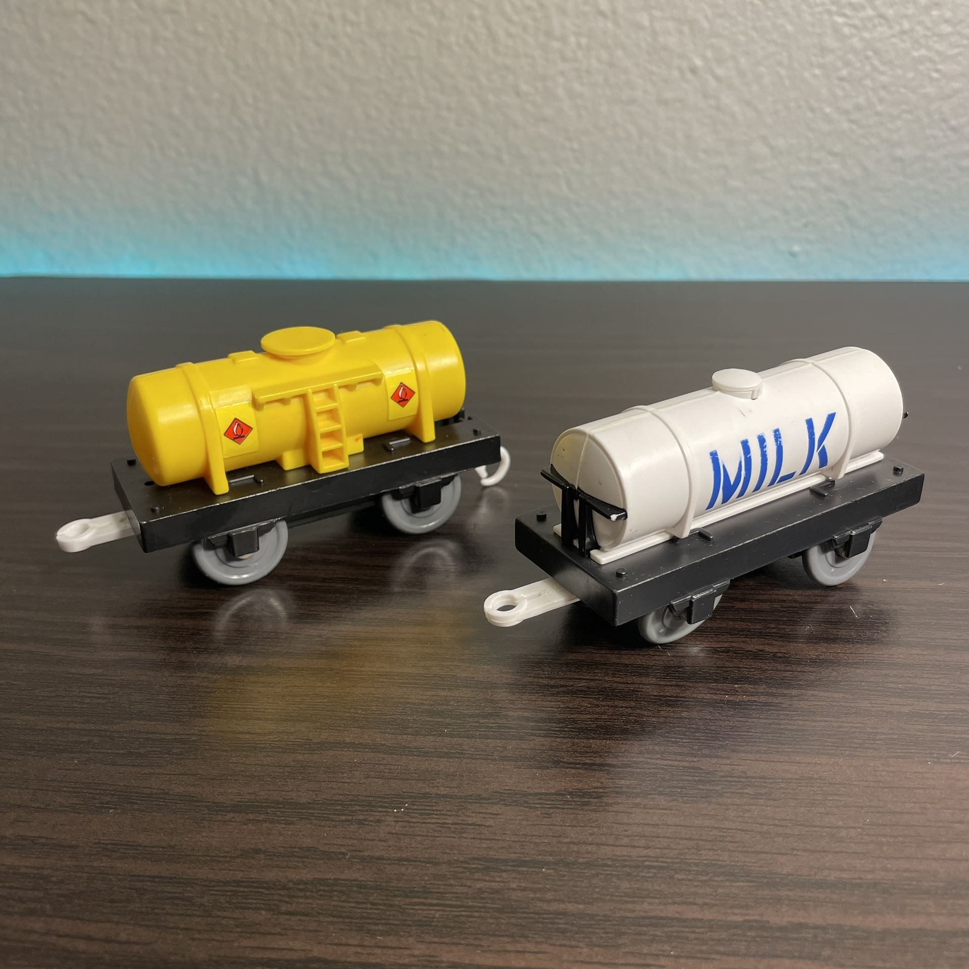Thomas & Friends Trains Cargo Trackmaster Tanker Milk Fuel Sodor Fuel Qty 2