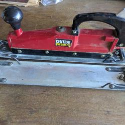 CENTRAL PNEUMATIC STRAIGHT LINE AIR SANDER
