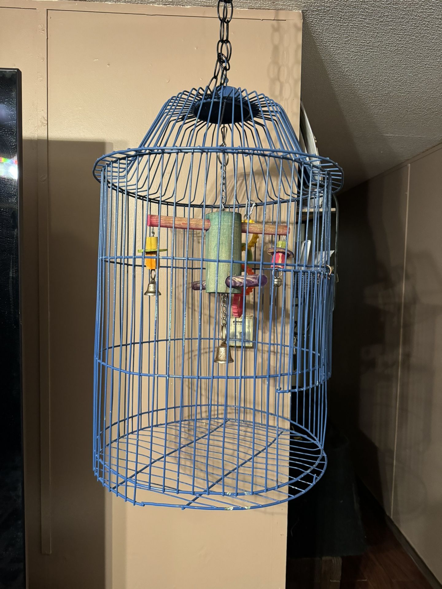 Bird Cage /// Jaula para Pajaro- I’m 15 minutes from the Outlet Mall-Estoy a 15 minutos de Los Outlets-Call or Text (contact info removed)