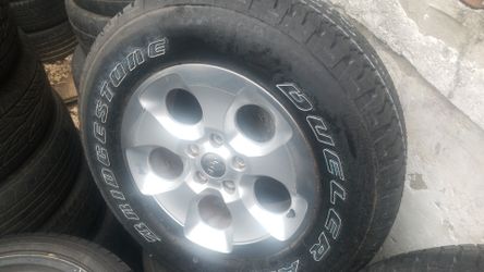 2017 jeep wrangler factory on 255÷70÷18.