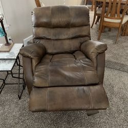 Oversized Recliner - Super Comfortable MUST GO BY DEC 7TH