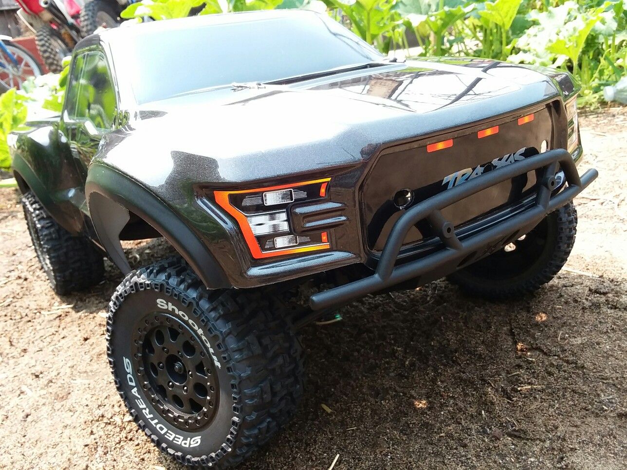 Custom built 1/10 scale rc prerunner truck