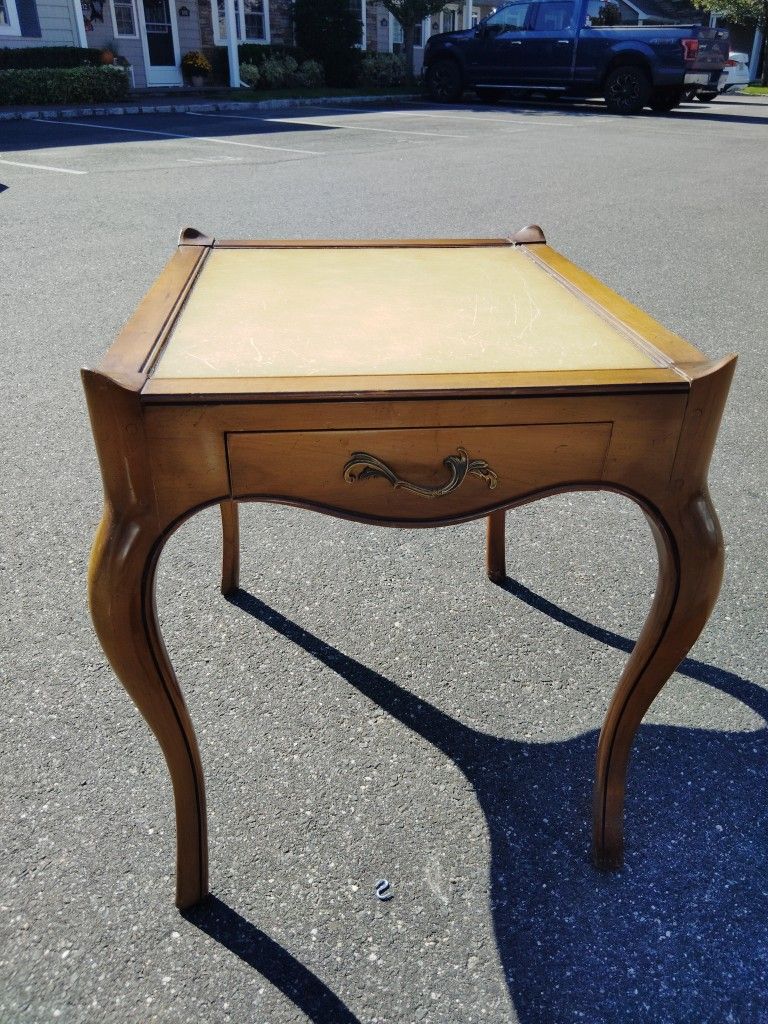 Weiman Heirloom Tables Vintage Wood End Table Side Table Antique Dining Living Room, p/u Bayport NY 11705