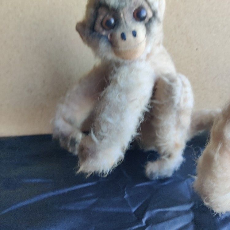 VINTAGE KAMAR PLUSH MONKEY TOY