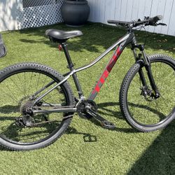 Trek Marlin 4 Bike Small 27.5