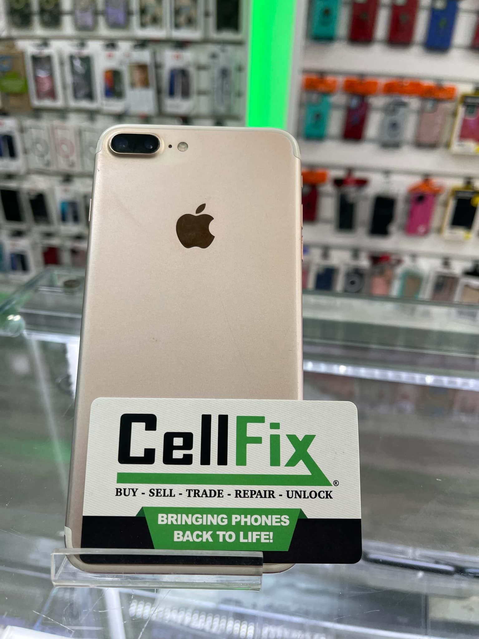 iPhone 7 Plus 128GB Unlocked (READ DESCRIPTION)