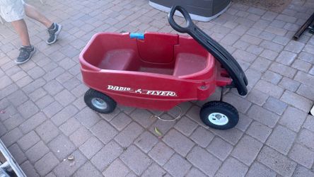 Radio flyer wagon