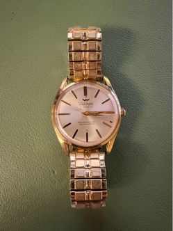 Vintage 1960s Waltham Automatic Watch 17 Jewels Date Red Arrow Self-Winding