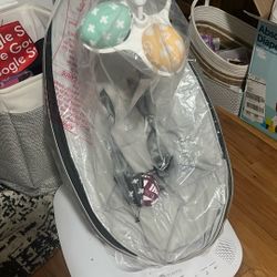 4moms MamaRoo Multi-Motion Baby Swing