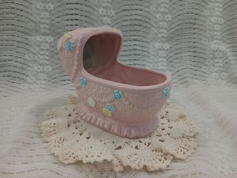 Vintage Lefton pink ceramic baby bassinet music box Still works