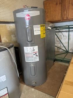 Rheem Performance 40-Gallon Electric Water Heater – Very Clean – $225