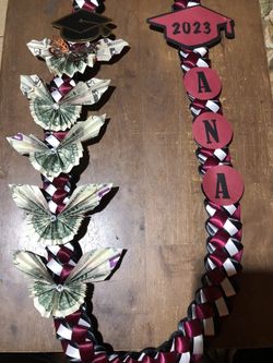  Graduation Leis