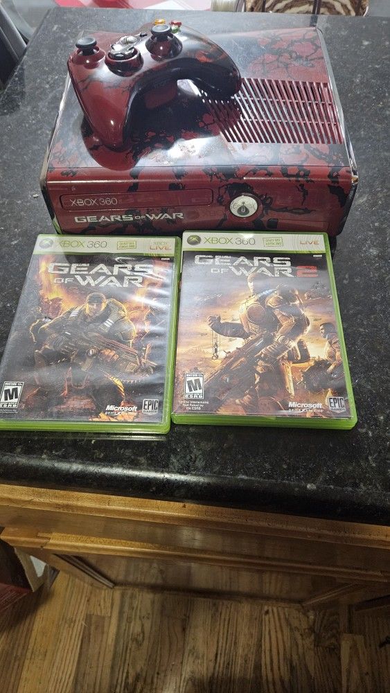 Gears Of War xbox 360 Console With 2 Games