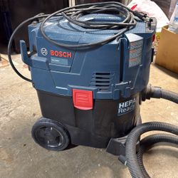 Bosch Dust Extractor