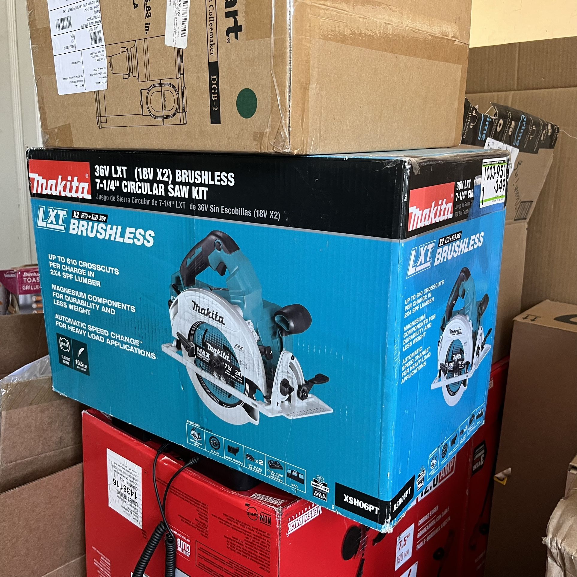 Makita 36v LXT 7-1/4” Circular Saw Kit, 5.0 Ah Batteries, Charger, Bag