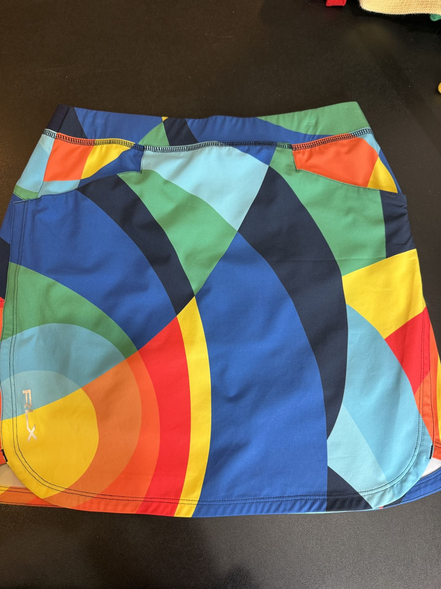 RLX Ralph Lauren Aim performance golf skort  Colorful Geometric Size XS LIKE NEW 
