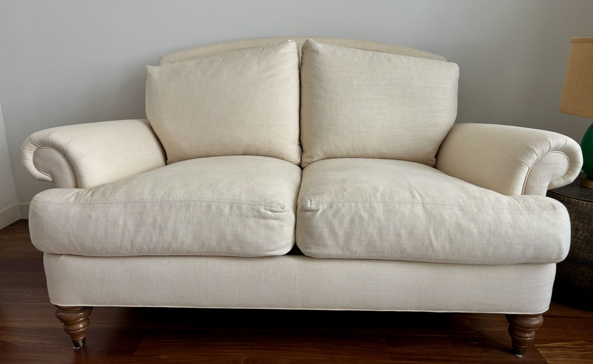 LOVESEAT 