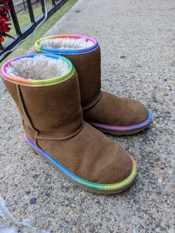 UGG GIRL BOOTS