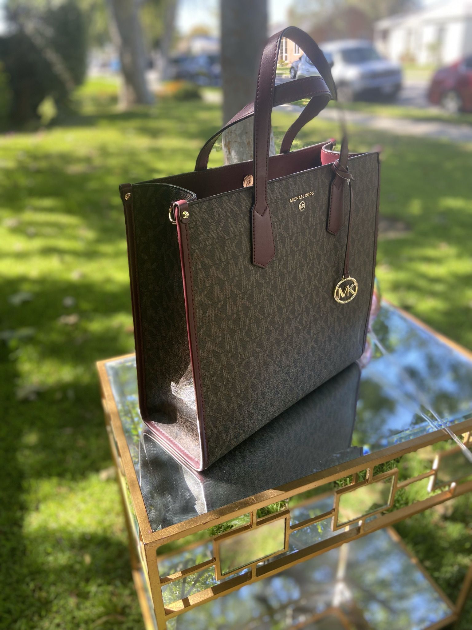 ️New Michael Kors Large Tote Bag for Sale in Long Beach, CA - OfferUp
