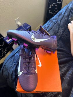 Men soccer cleats