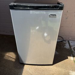 Magic Chef Stainless Mini Fridge 