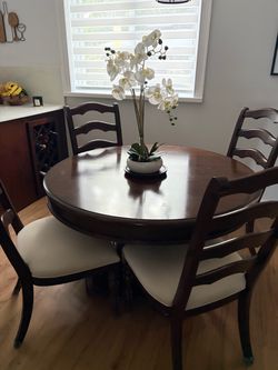 Dining set